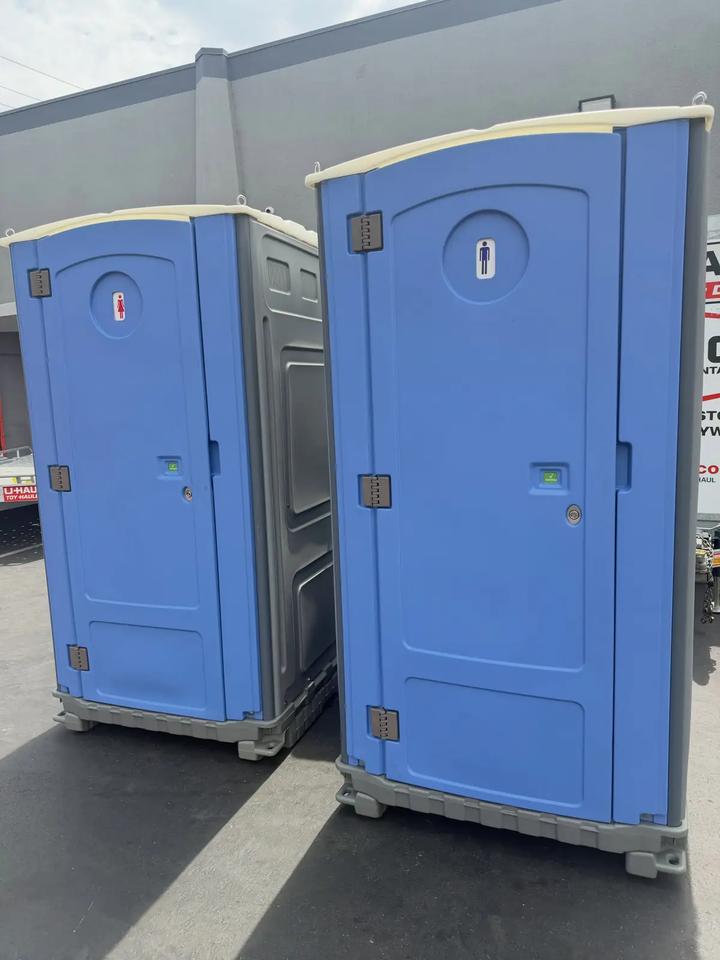 Cover of the web story: Same-day porta potty delivery in Florence